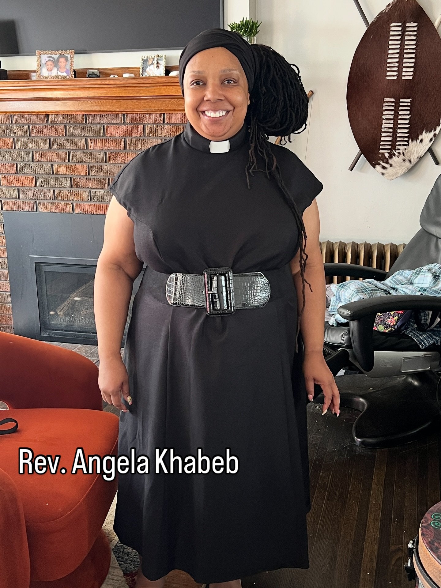 Yesterday I was given the rare opportunity to make a house call. 
Rev. Angela Khabeb @angelakhabeb invited me into her beautiful home for a private fitting of Humble Hearts Clergy Apparel.

It was an honor and a privilege!

She is pictured here weari