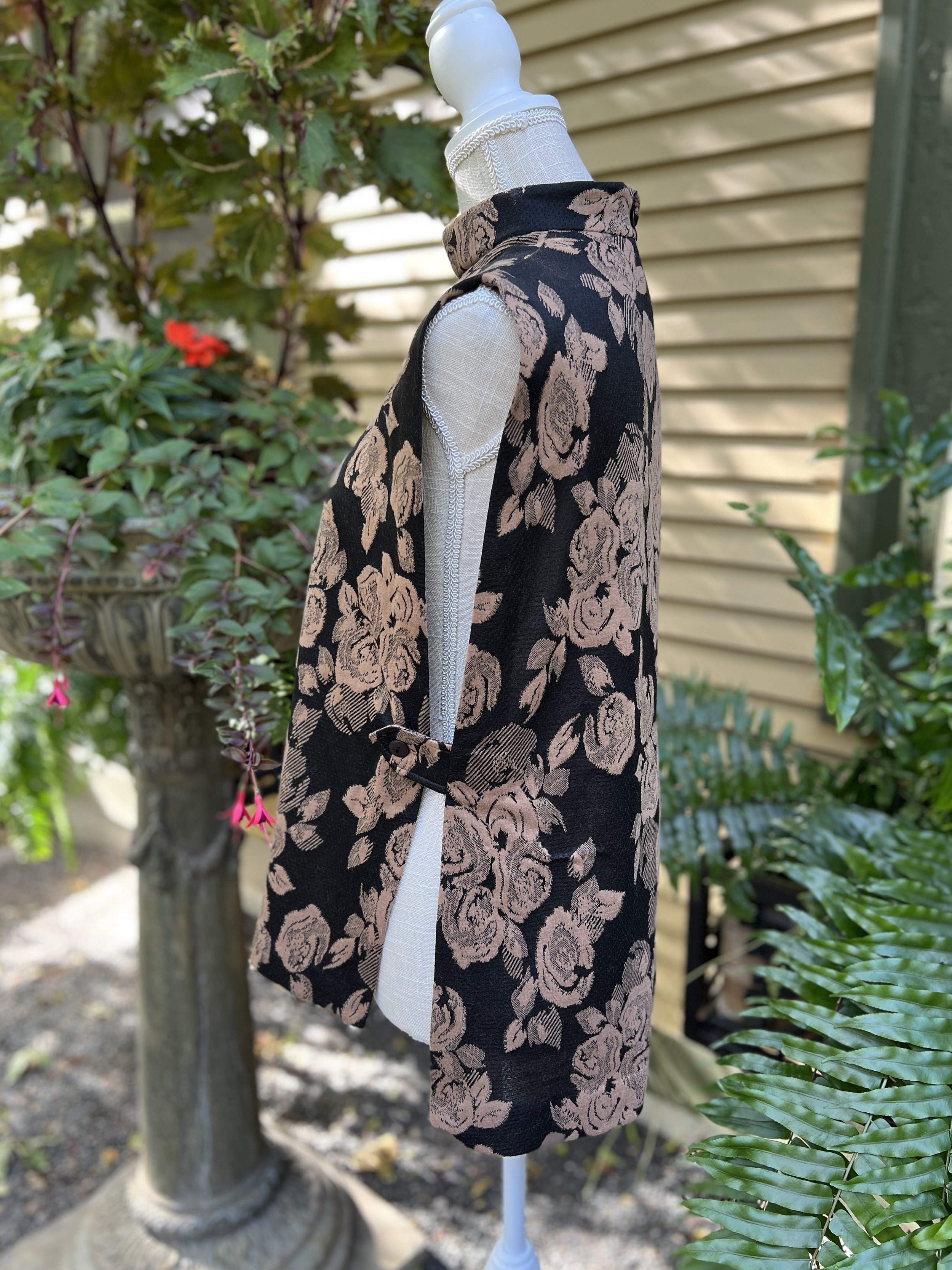 rose vest:side:website.jpg