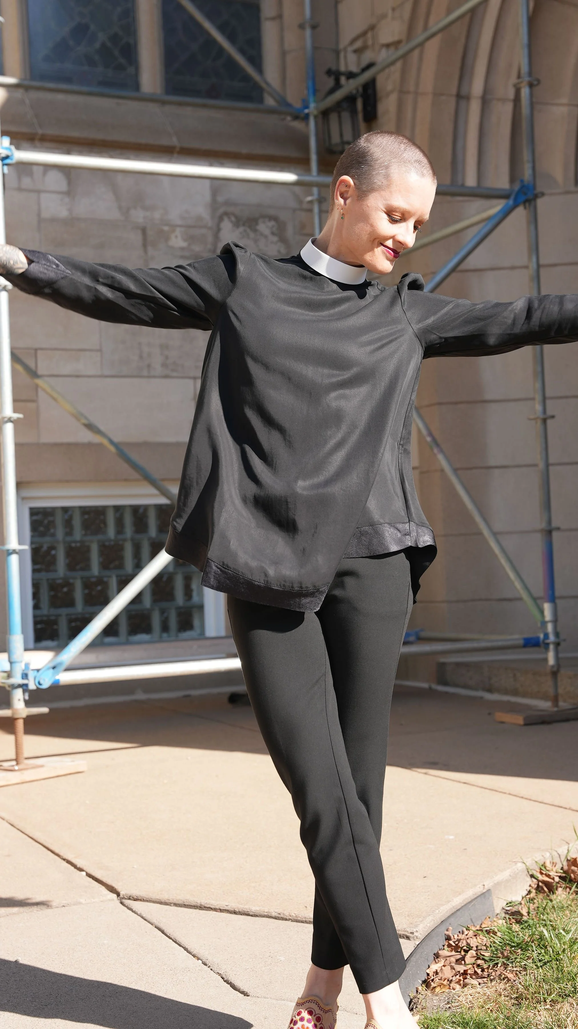 Neckband Collar Clergy Tunic in Black — humble hearts clergy apparel