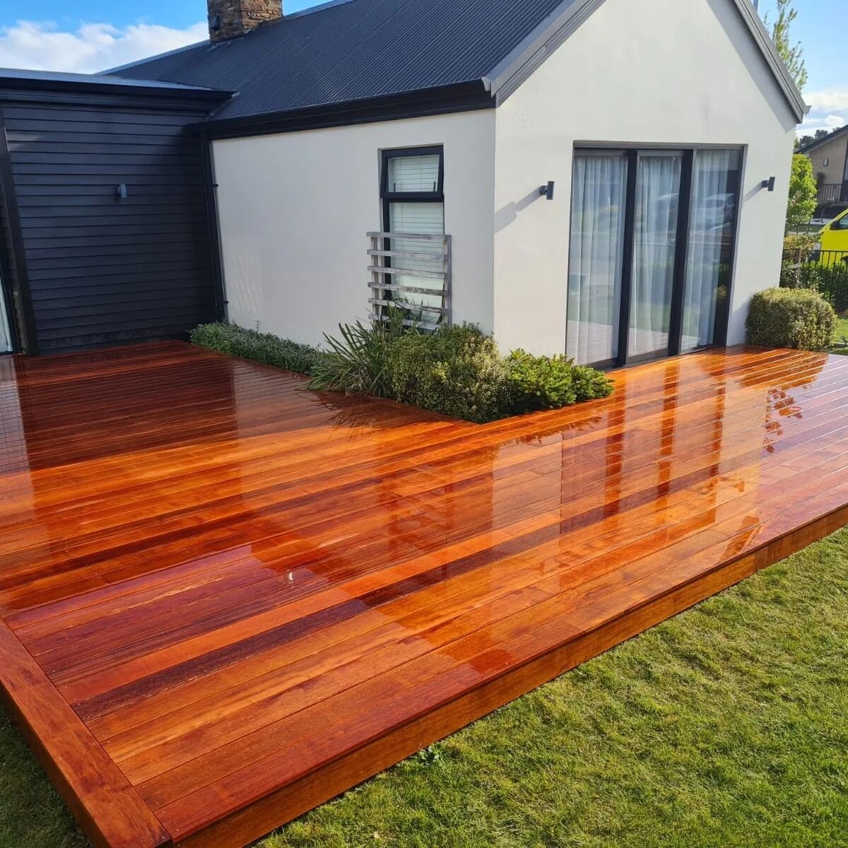 Adding value. This home was in need of a great livable deck. What a deck 😍 

#decks4u #decksbydesign #outdoors #improvement #value #add #topofthesouth #nzsmallbusiness #nelsontasman