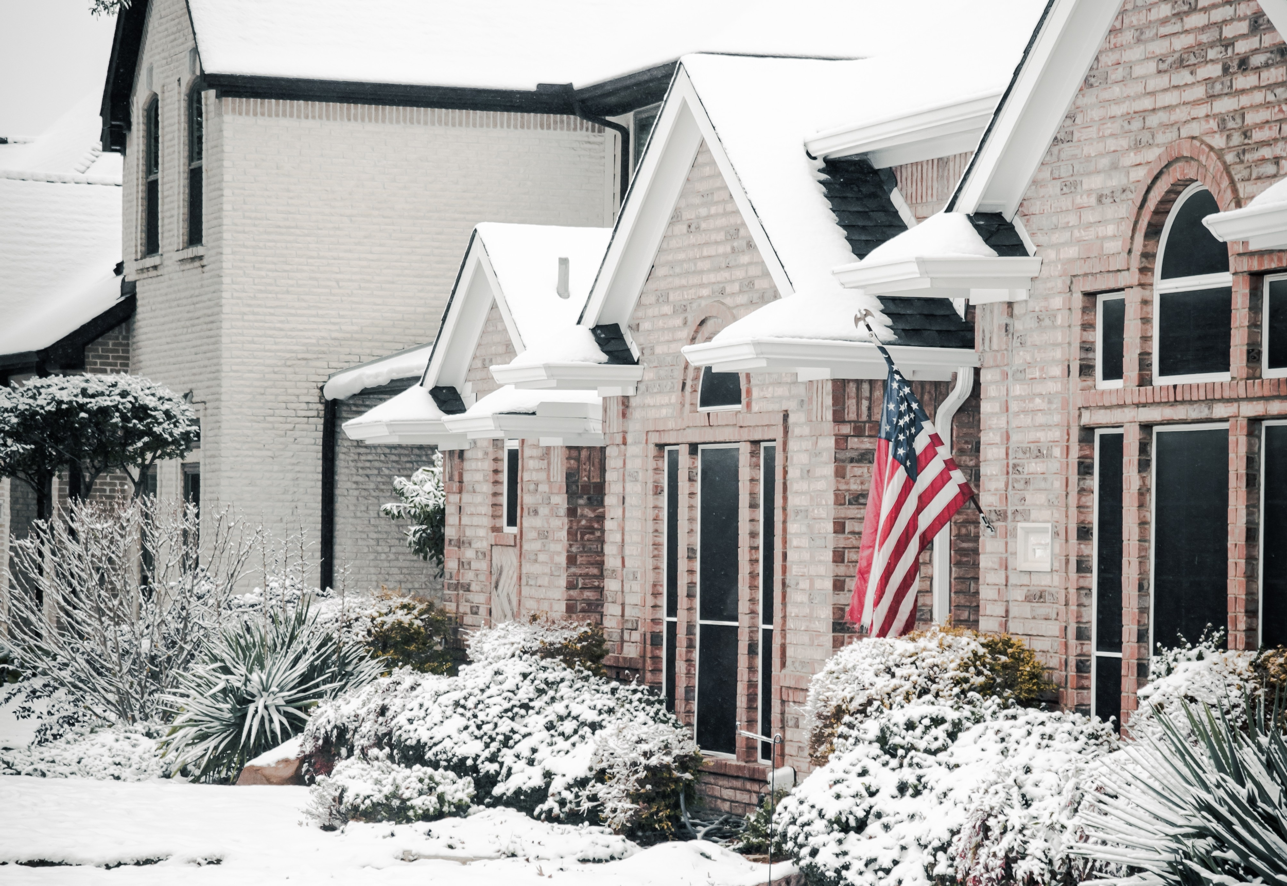 Home in winter in TX cropped 2500x1722.png