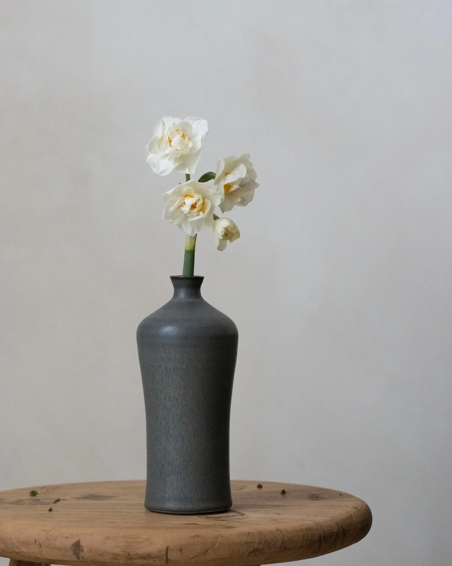 A small showcase of all the vases for the upcoming collection. Launching on Friday 28th at 7pm (GMT). There are lots of them, and in this occasion they are slightly taller or rounder, a mix between vases for small bunches or single flowers!
- 
A joy 