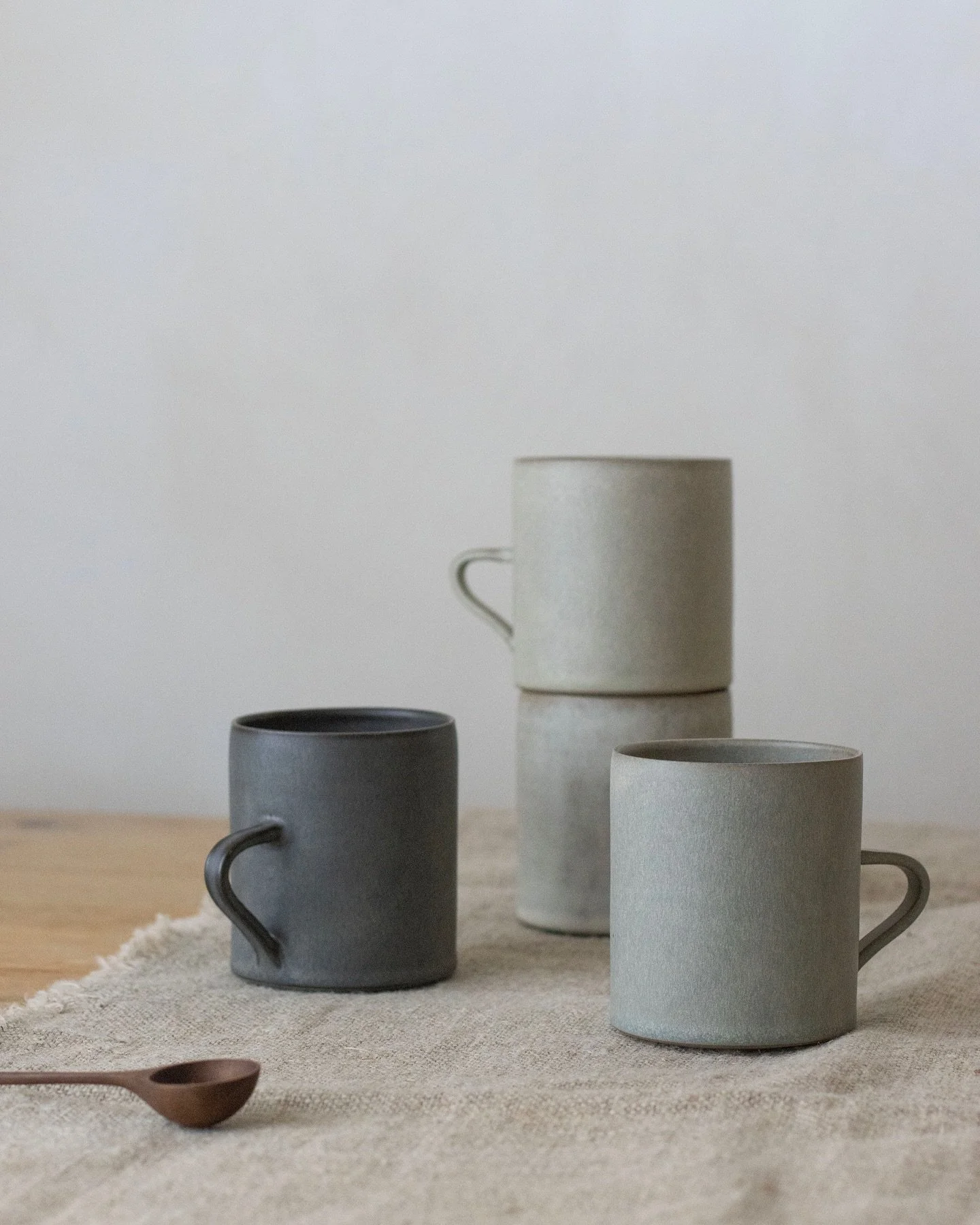 These cylindrical cups are my go to breakfast cup and has been so over the last 4 years, when I first made one for the most difficult client I&rsquo;ve ever had&hellip;. Myself, and I still use the very same one I made back in 2021. 

This batch is s