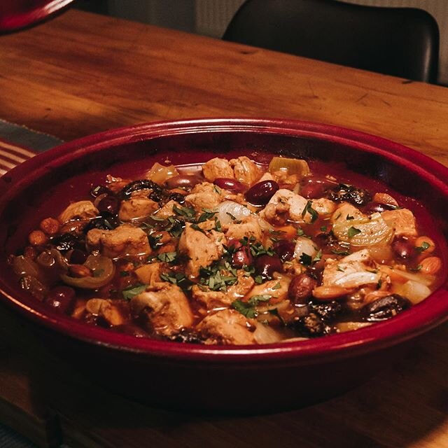 Freezer Burnt Chicken dinner idea!
I&rsquo;ve always been a little sceptical of freezer burnt chicken.. but after fact checking that it&rsquo;s absolutely fine to use... I created this amazing Tagine of Chicken, saving my poultry from the bin! 
@love
