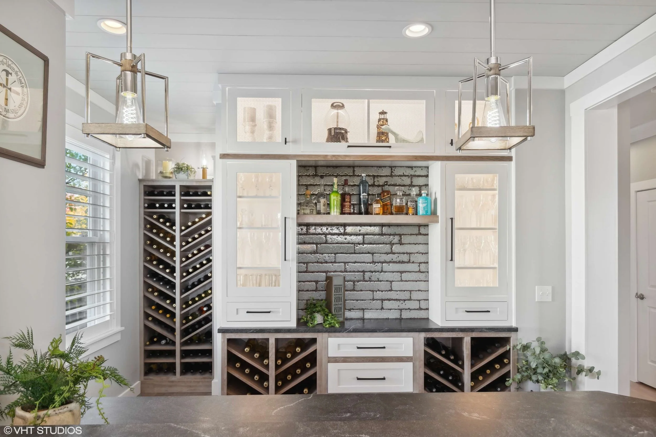 WINE BAR WINNER