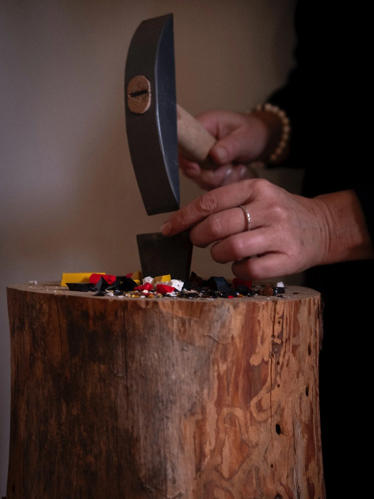 It wasn&rsquo;t enough. 
//
It wasn&rsquo;t enough for Roberta Giannoccaro to have remarkable artistic talent. It wasn&rsquo;t enough for her to channel that talent into composing micromosaics. 
//
She chose to go a step further. Research, trial and 