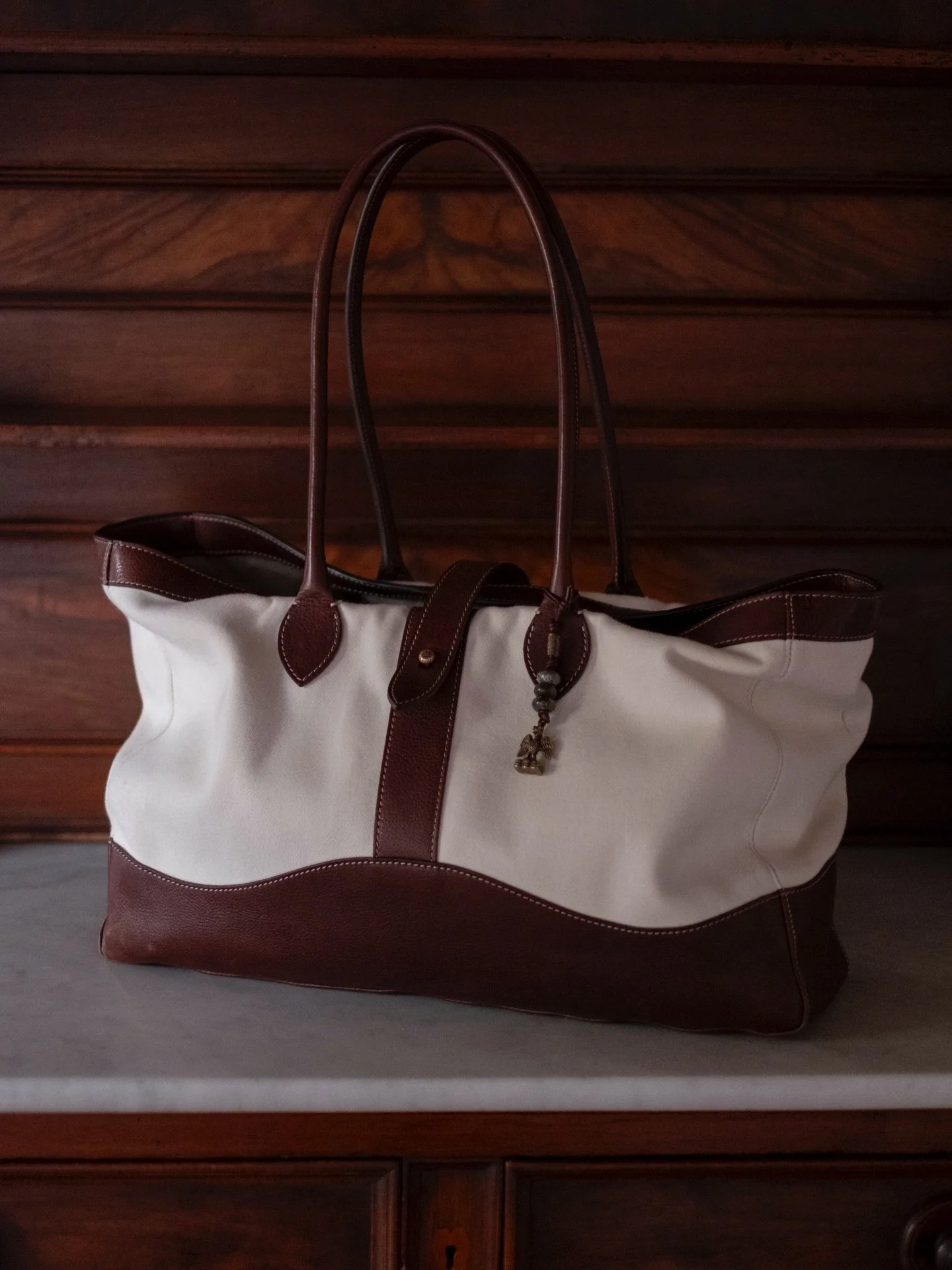 With or without a monogram, it&rsquo;s still the &laquo;Monogramma&raquo; Tote
//
An exclusive L&rsquo;Arte Nascosta design, handmade especially for us by the Romanelli family, Florence&rsquo;s best leather makers. 
//
Available for order. Check link