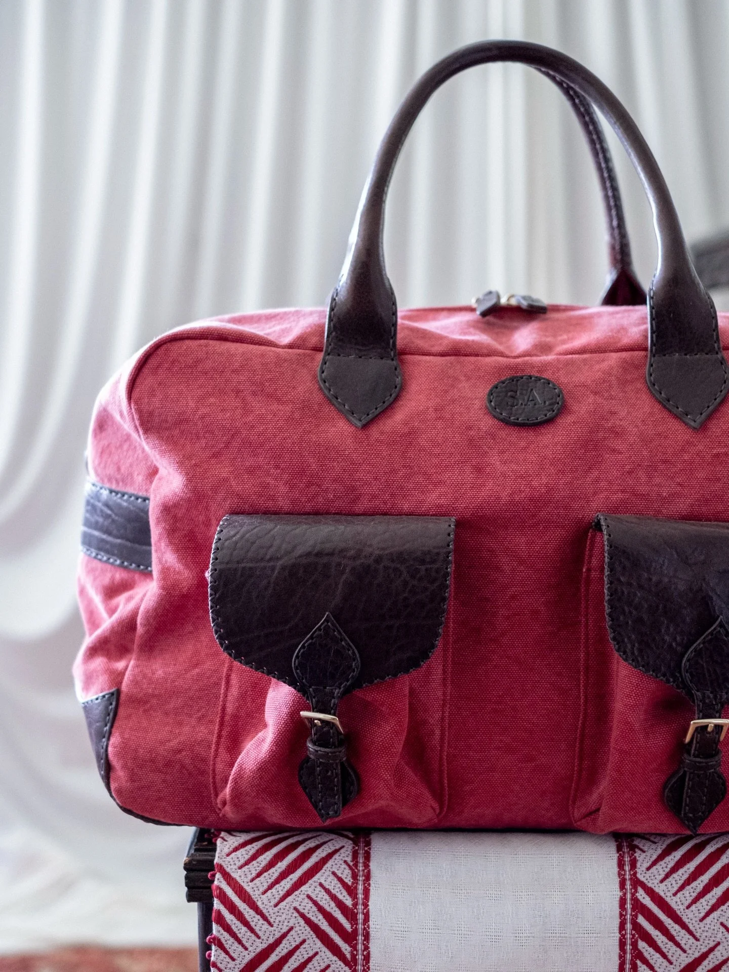 Capacious
//
&hellip;doesn&rsquo;t event begin to describe how roomy these bags are. A pleasure to handle, a pleasure to travel with&hellip; a little piece of home no matter where you might find yourself, no matter how far away from home that might b