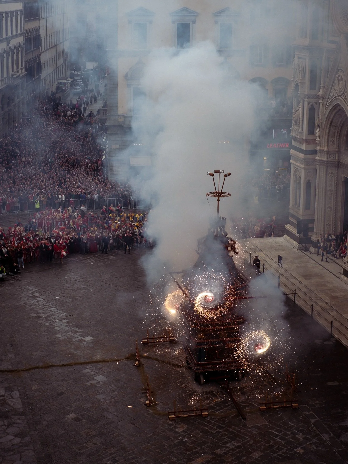 Buona Pasqua!
//
Every year, the Florentines celebrate the Easter holiday in - quite literally - explosive style. 

The day begins at the crack of dawn as the &ldquo;Brindellone&rdquo; firework cart is pulled across the city by four Chianina &ldquo;W