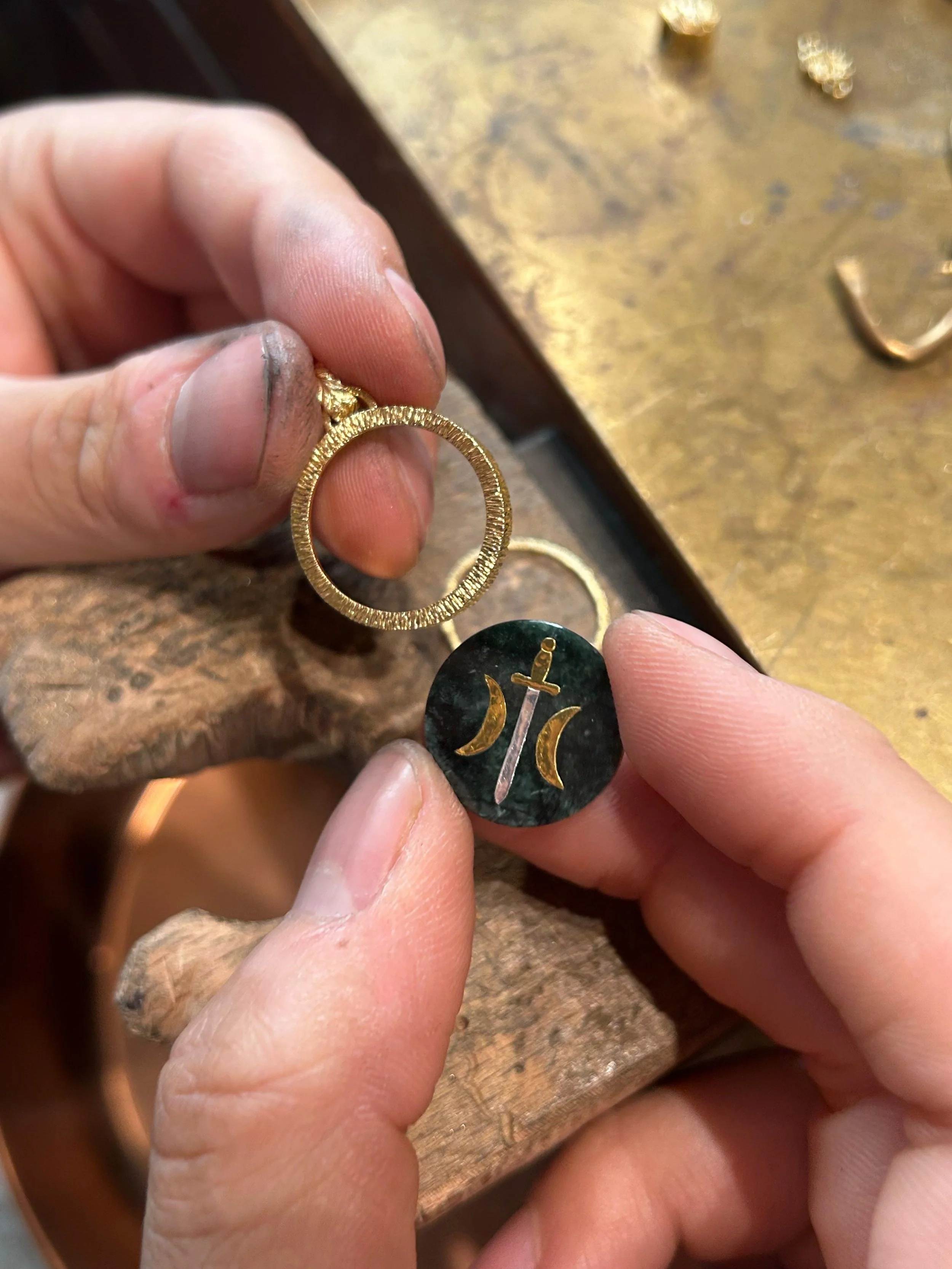 I love receiving production updates from our Artisan Partners 😍
.
.
.
.
.
#handmade #jewelry #artisanal #bespoke #finejewelry