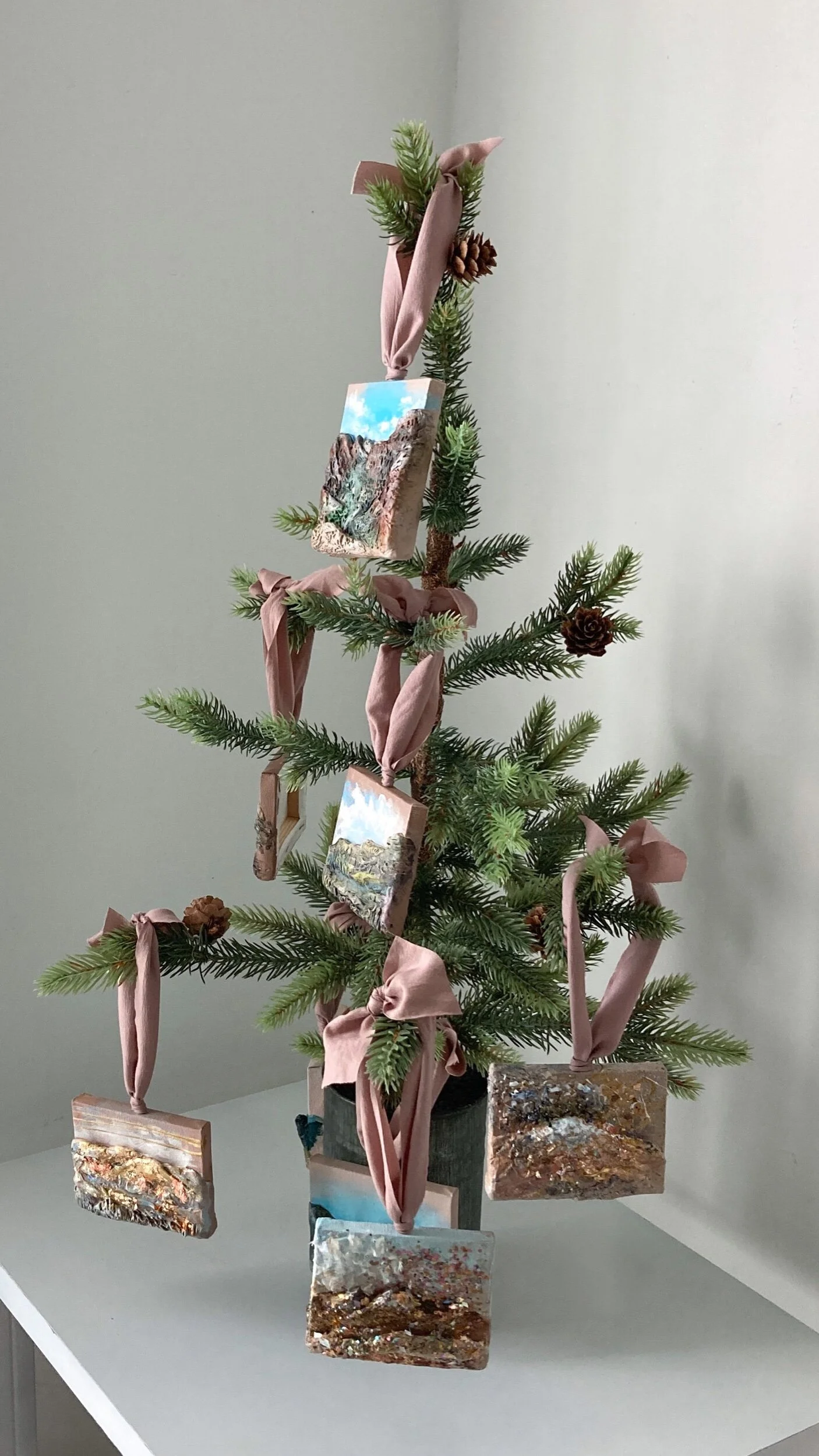 13AFBD8F-10CC-4390-BAE0-2857DCBBB859