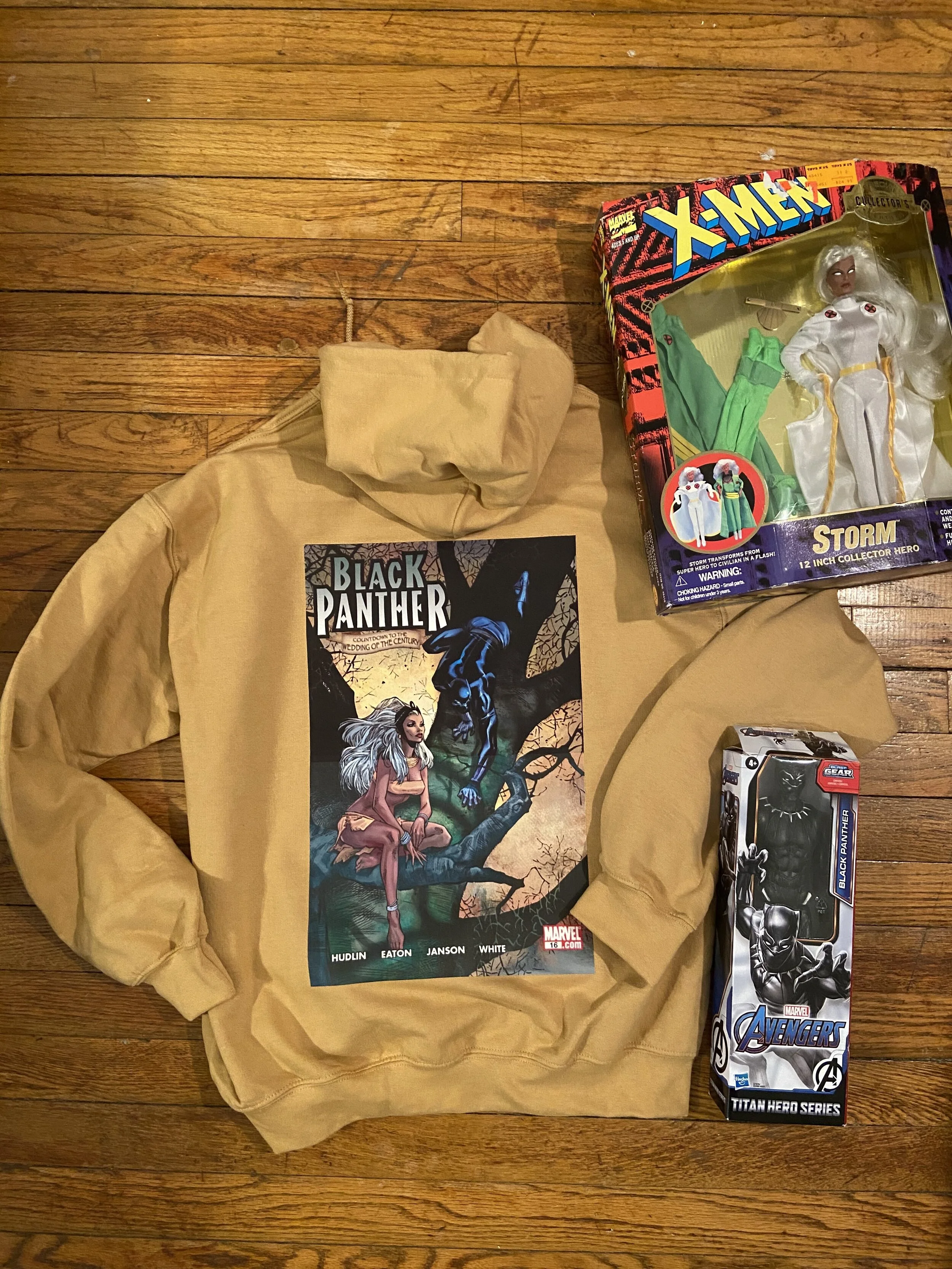 Black Panther and Storm (2005) #17 - AKIO’s PT 1 EDITION Old Gold Pullover