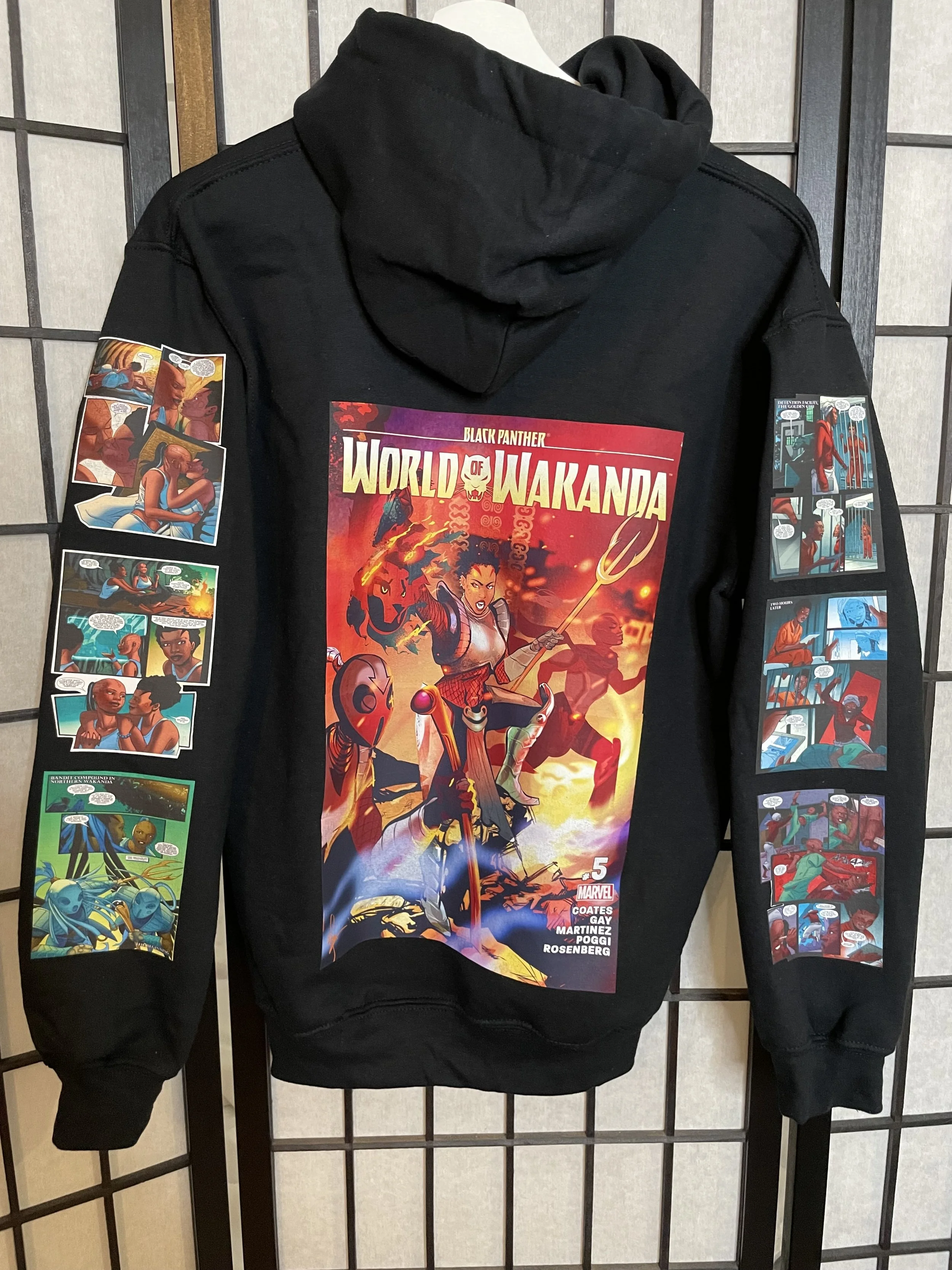 Black Panther: World Of Wakanda Issue #5 (2017) - AKIO'S BLACK HOODIE