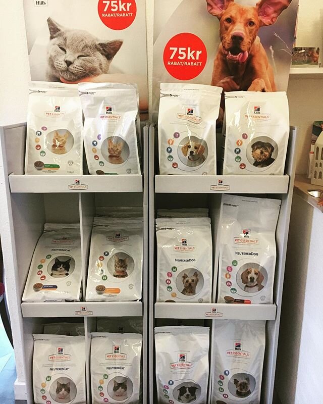 Vi k&oslash;re i &oslash;jeblikket en kampagne p&aring; en r&aelig;kke Hills produkter for b&aring;de hund og kat. 75 kr rabat p&aring; de enkelte  poser. Kom forbi og f&aring; en snak om hvad der passer bedst til jeres hund eller kat. .
#dyrl&aelig;