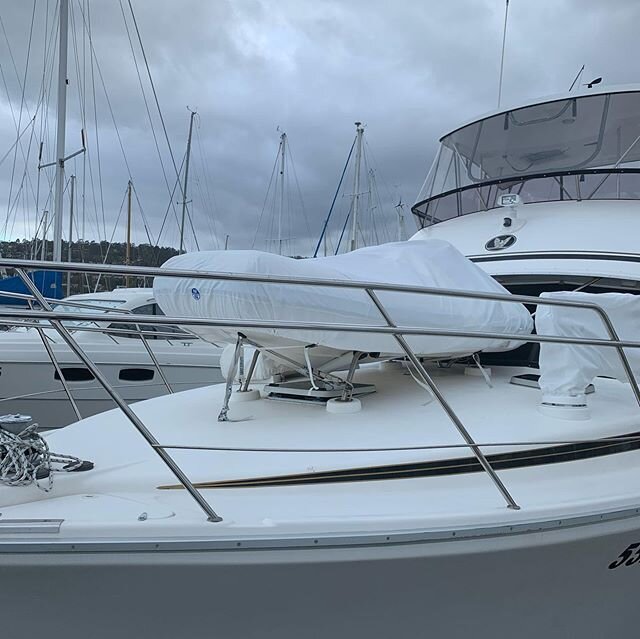 Weathermax 80 inflatable cover to the Cooper Families Black Label.
#weathermax80 #contendersailcloth #bertram #dinghycover #tenarathread #royalyachtcluboftasmania