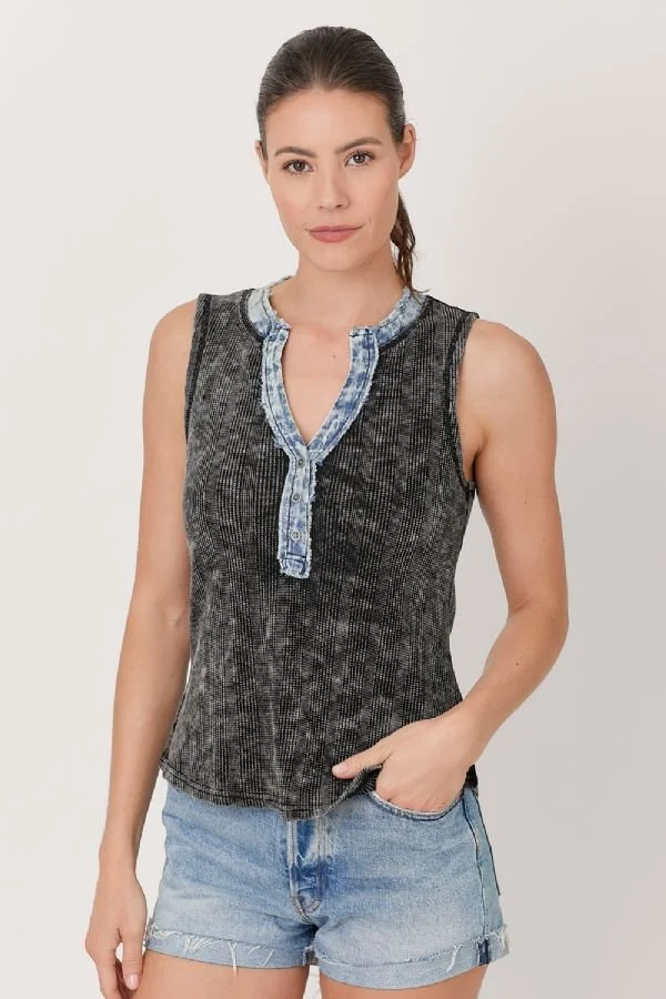 T_60465-Black_02.jpeg