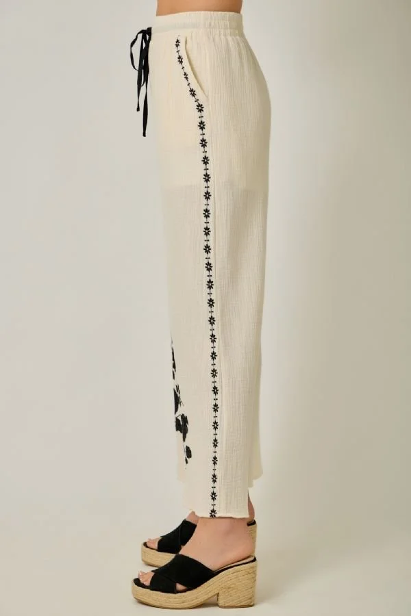 T_71008-Ivory_04.jpg
