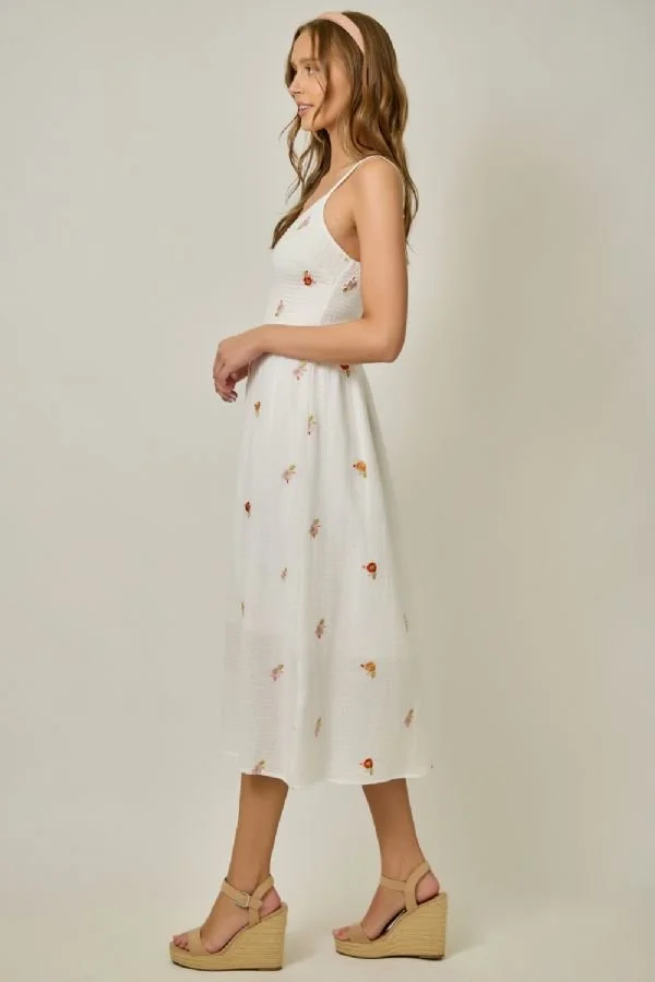 T_61464-Off White_05.jpg
