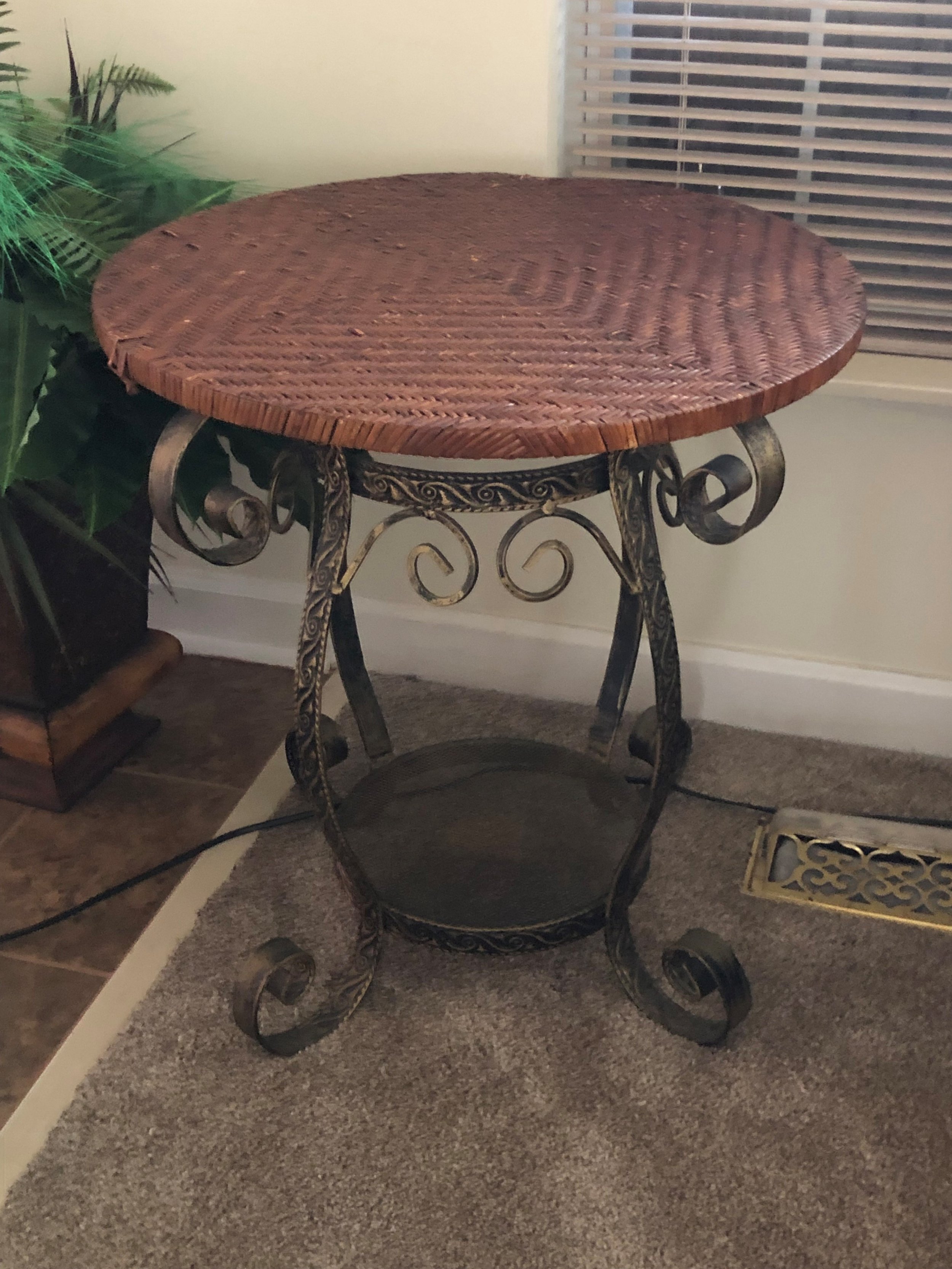 Wicker Side Table.jpg