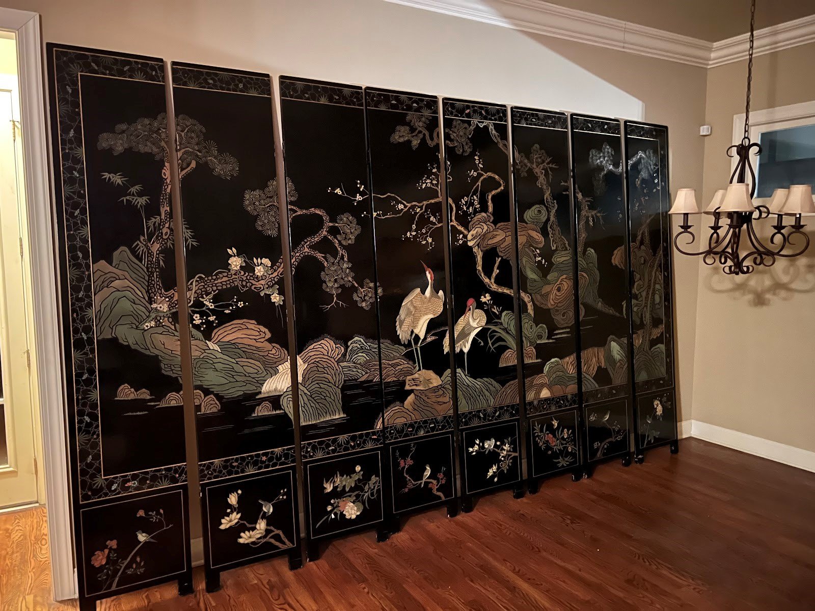 Chinese Eight Panel Lacquer Coromandel Screen Floral Design on One Side.jpg