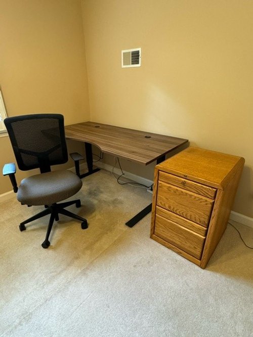 Adjustable Desk.jpg
