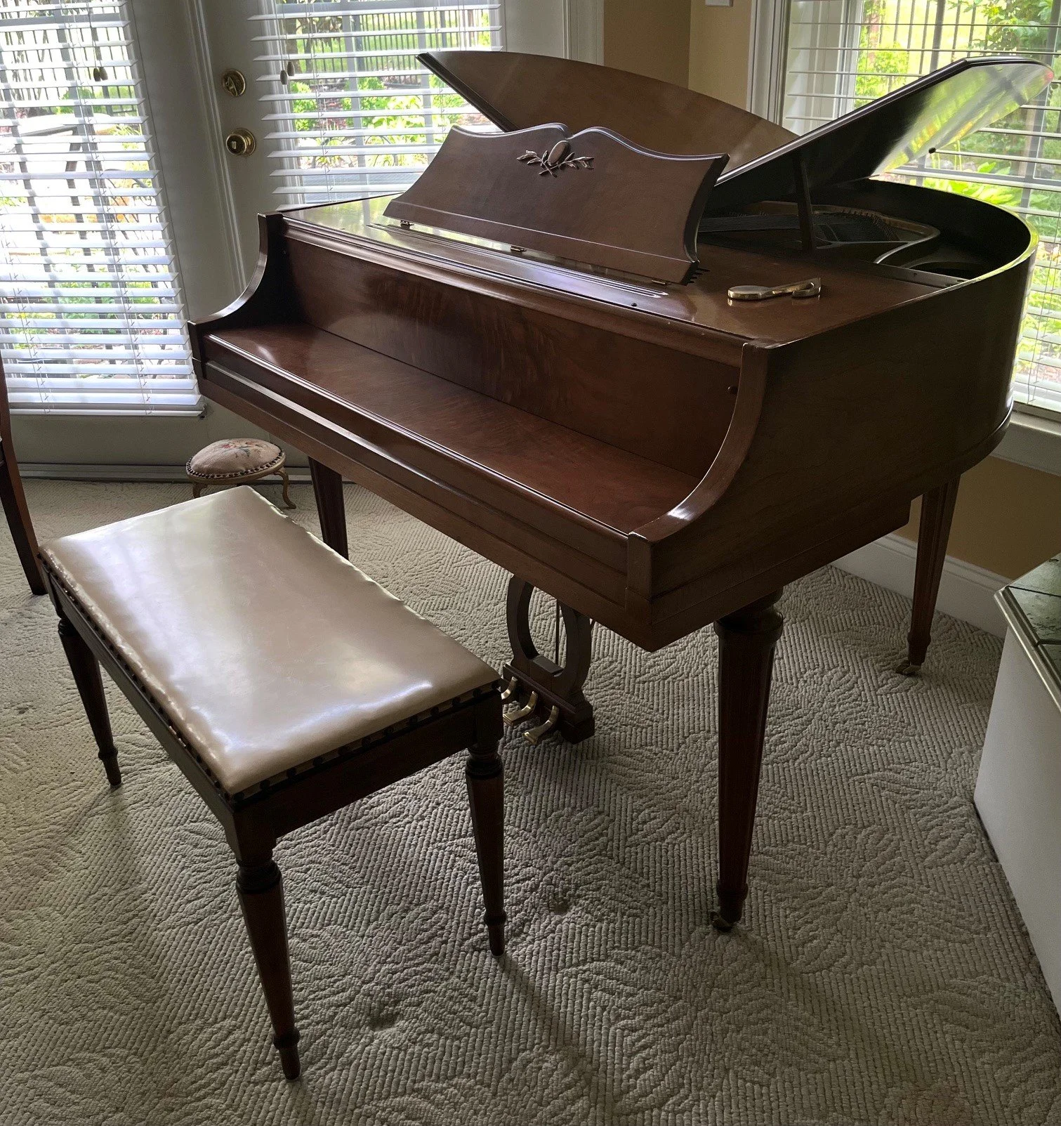piano 2.jpg