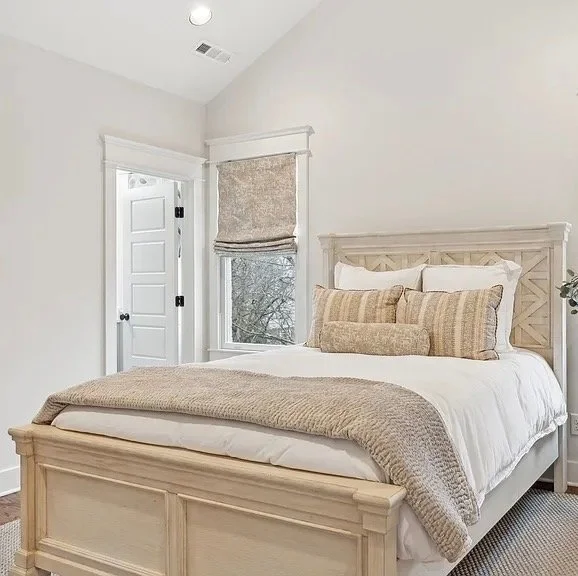 Queen White Washed Bed.jpeg