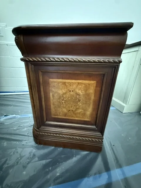 side view of table.jpeg