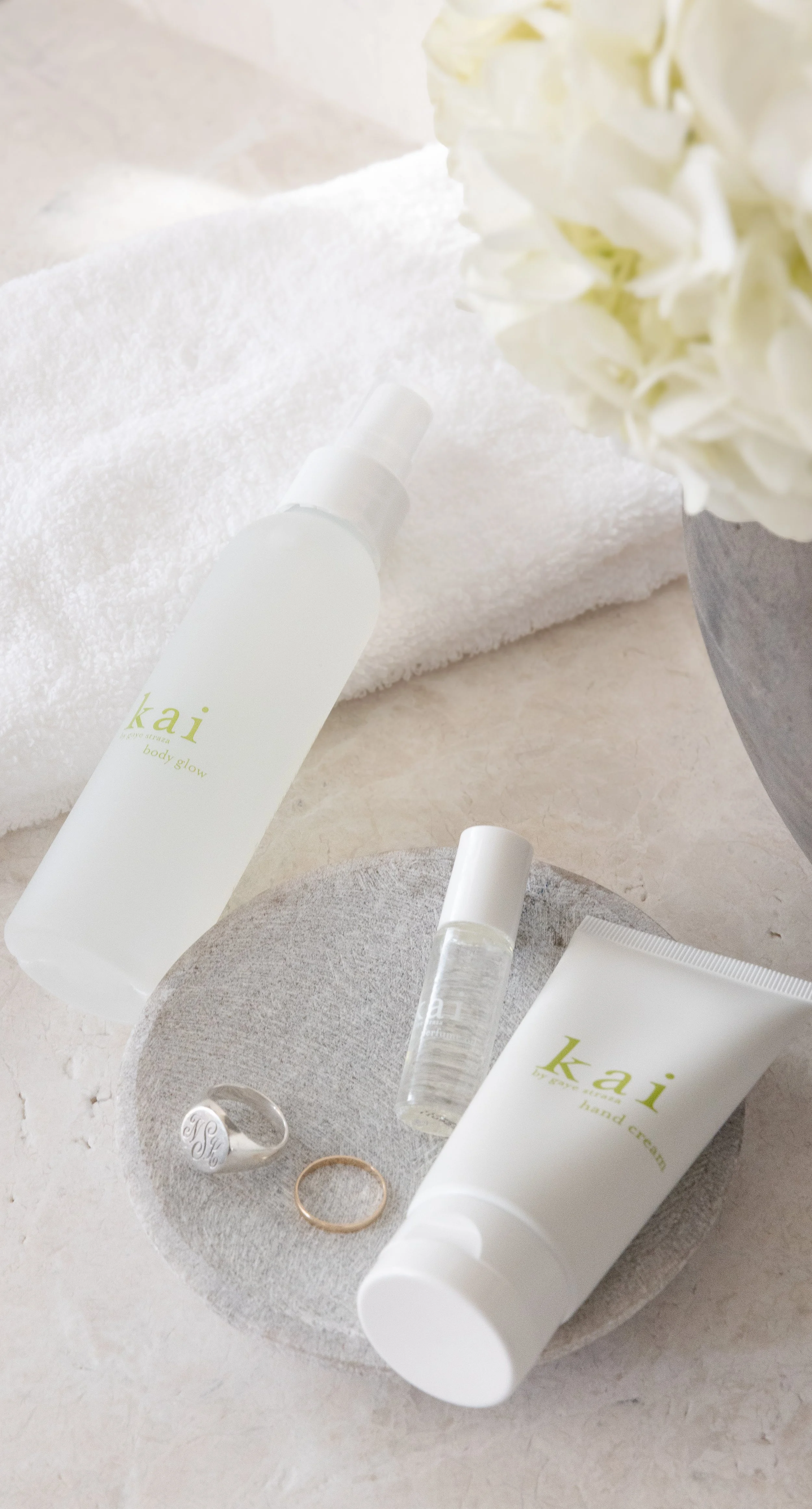 Kai_March 2024_signature perfume oil, body glow, hand cream %0A_Nicole Schmiedl-7.jpg