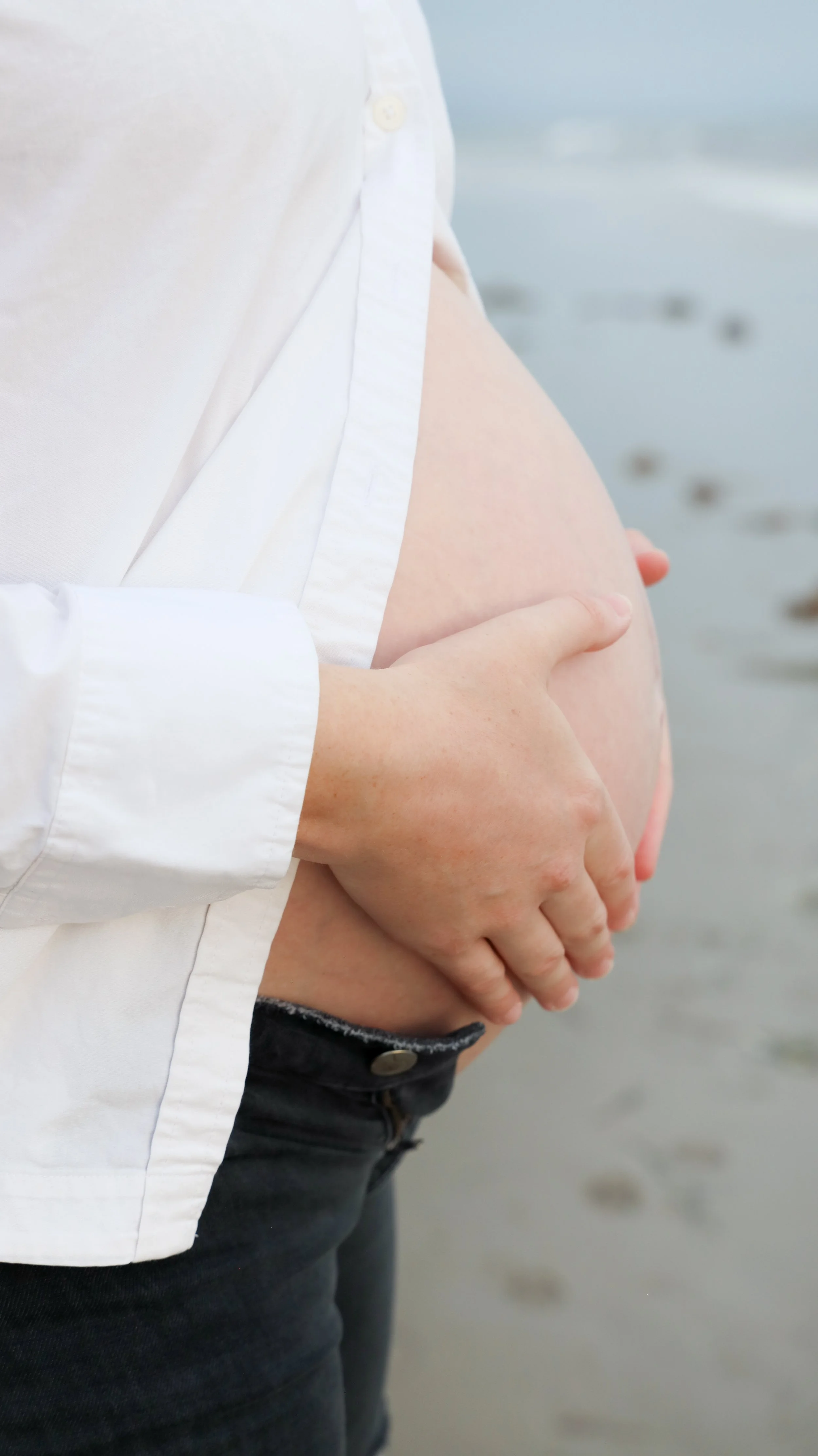 Natural Light Maternity Photography: Rachel Perlin's Santa Barbara Session with Nicole Schmiedl