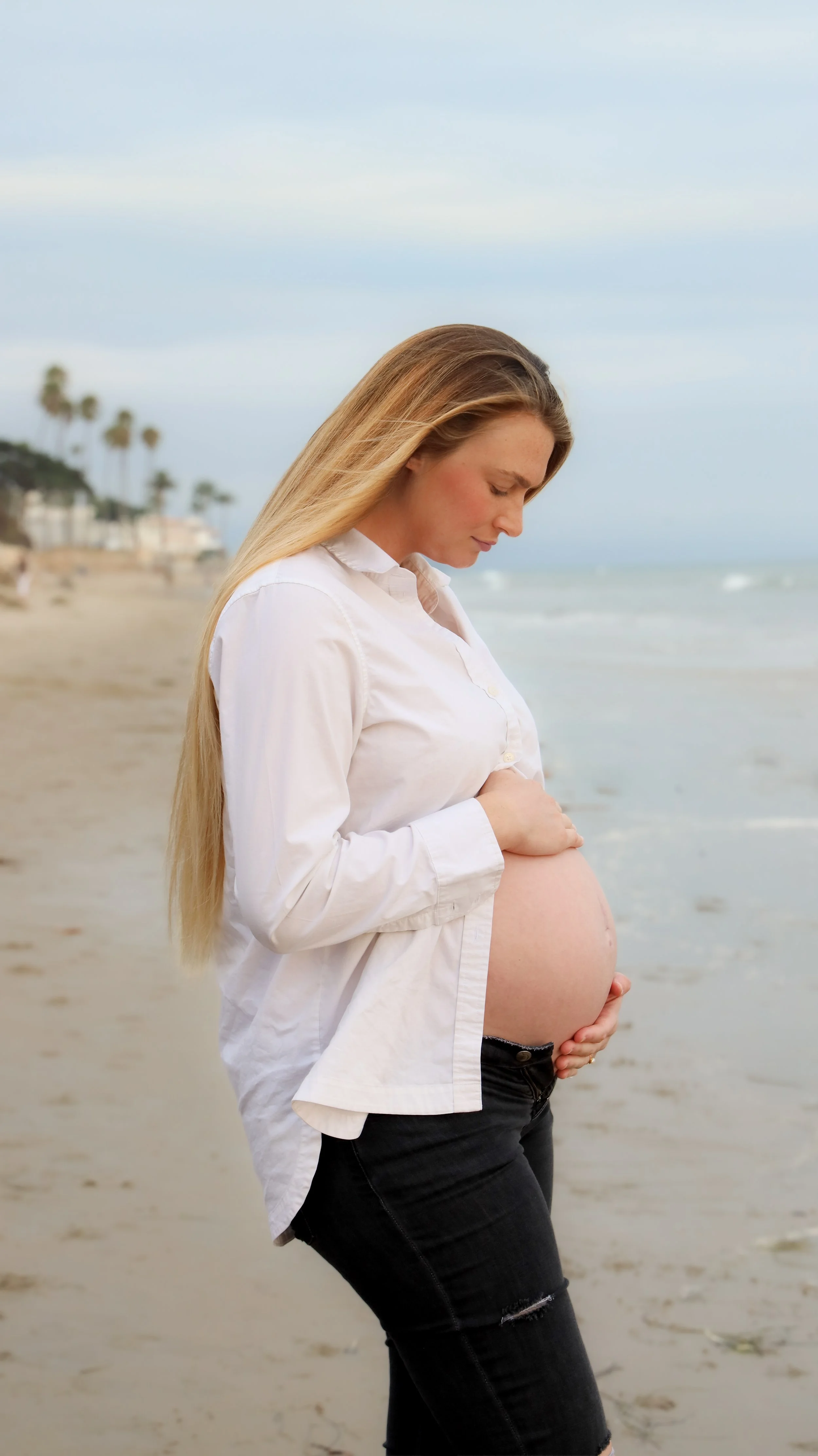 Natural Light Maternity Photography: Rachel Perlin's Santa Barbara Session with Nicole Schmiedl
