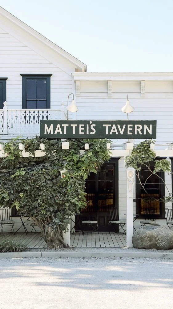Nicole Schmiedl_Matteis Tavern-02.jpg