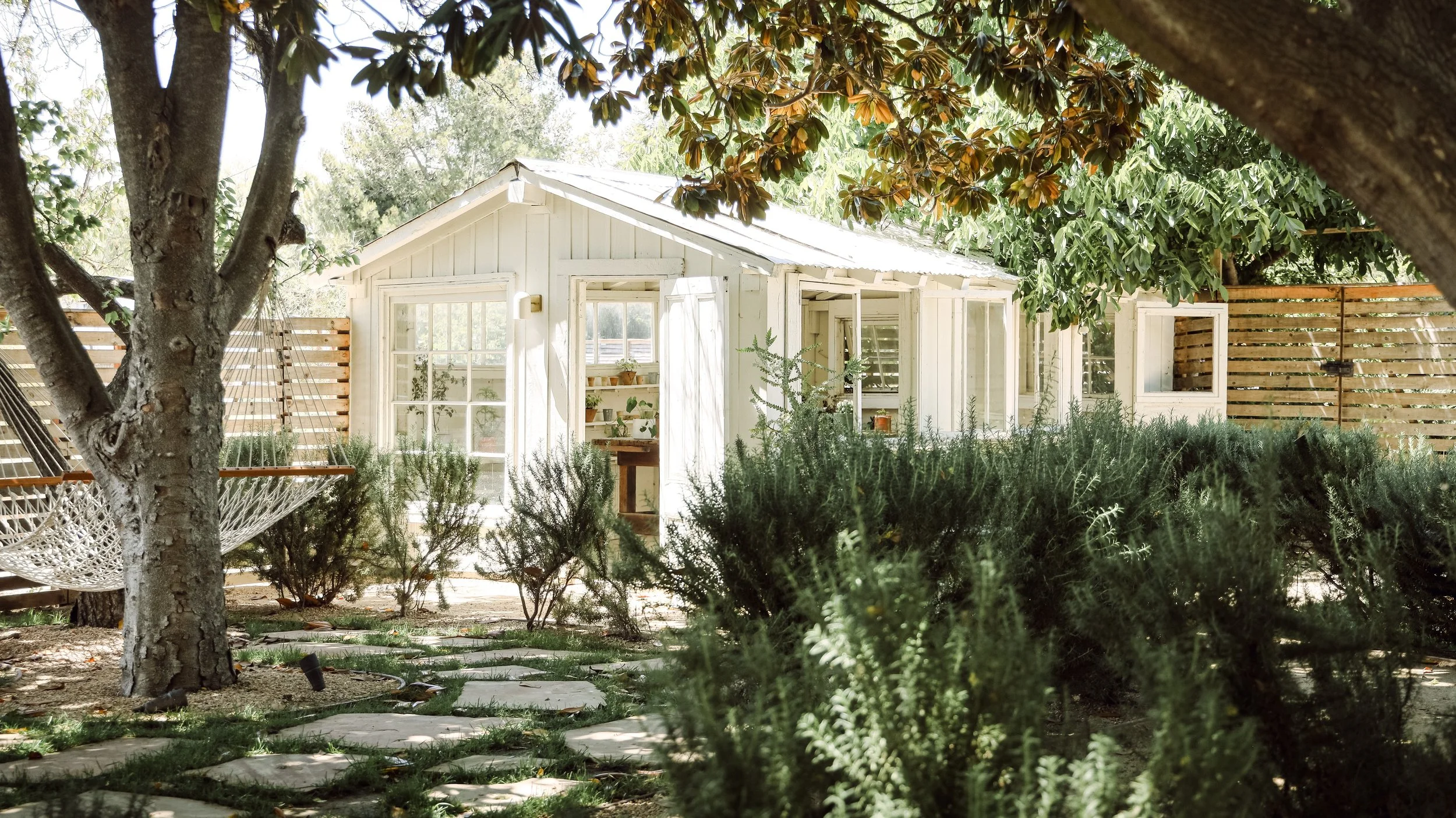 Bodega Los Alamos by Nicole Schmiedl 