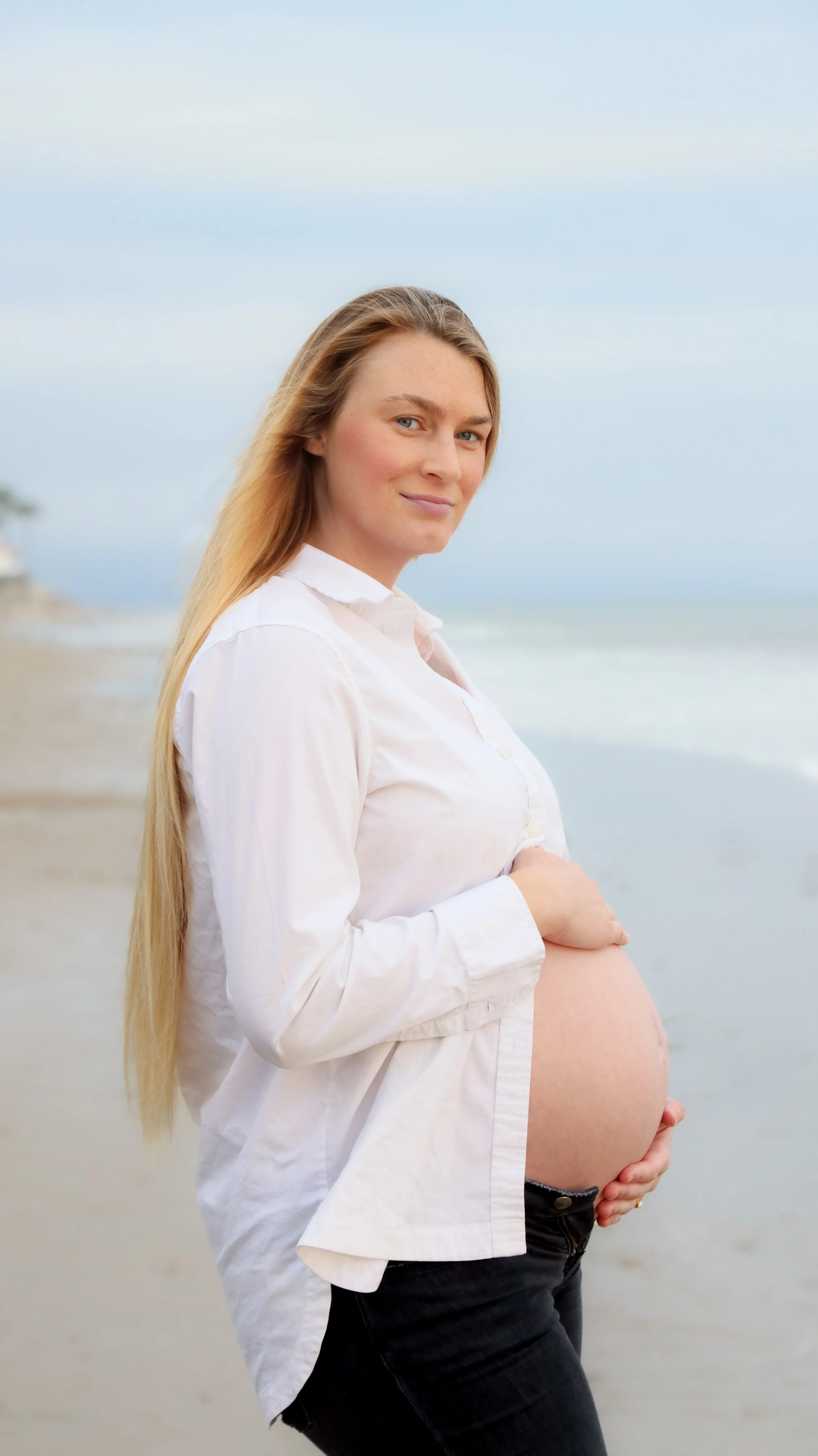 Natural Light Maternity Photography: Rachel Perlin's Santa Barbara Session with Nicole Schmiedl