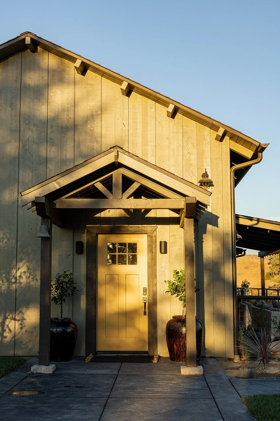 Studio_JL_Yellow Door_Nicole Schmiedl-215.jpg