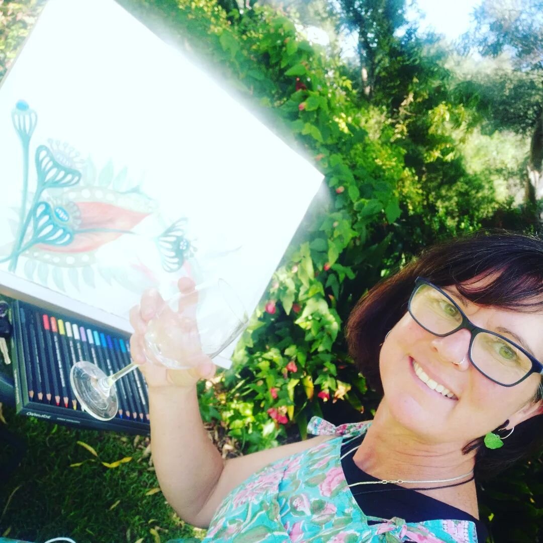 Sneaking in a bit if creative time in the garden @fox_creek_wines !!! 

Pop in to see my organic botanical artworks over the next few weeks!!!! 

#mixedmedia #mixedmediaartist
#heart #heartart  #southaustralia #southaustralianartist #artisticclaire #