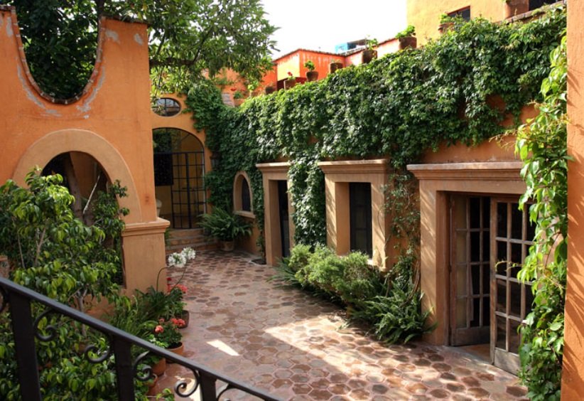Large Courtyard.jpg