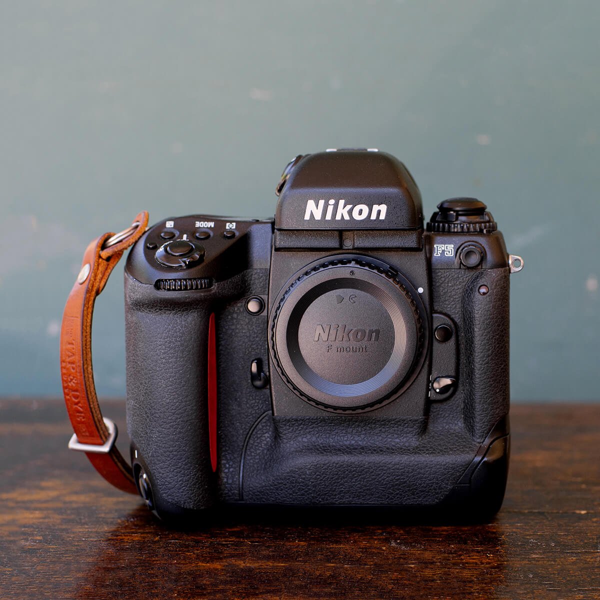 Nikon F5: The Best Film Camera for Weddings
