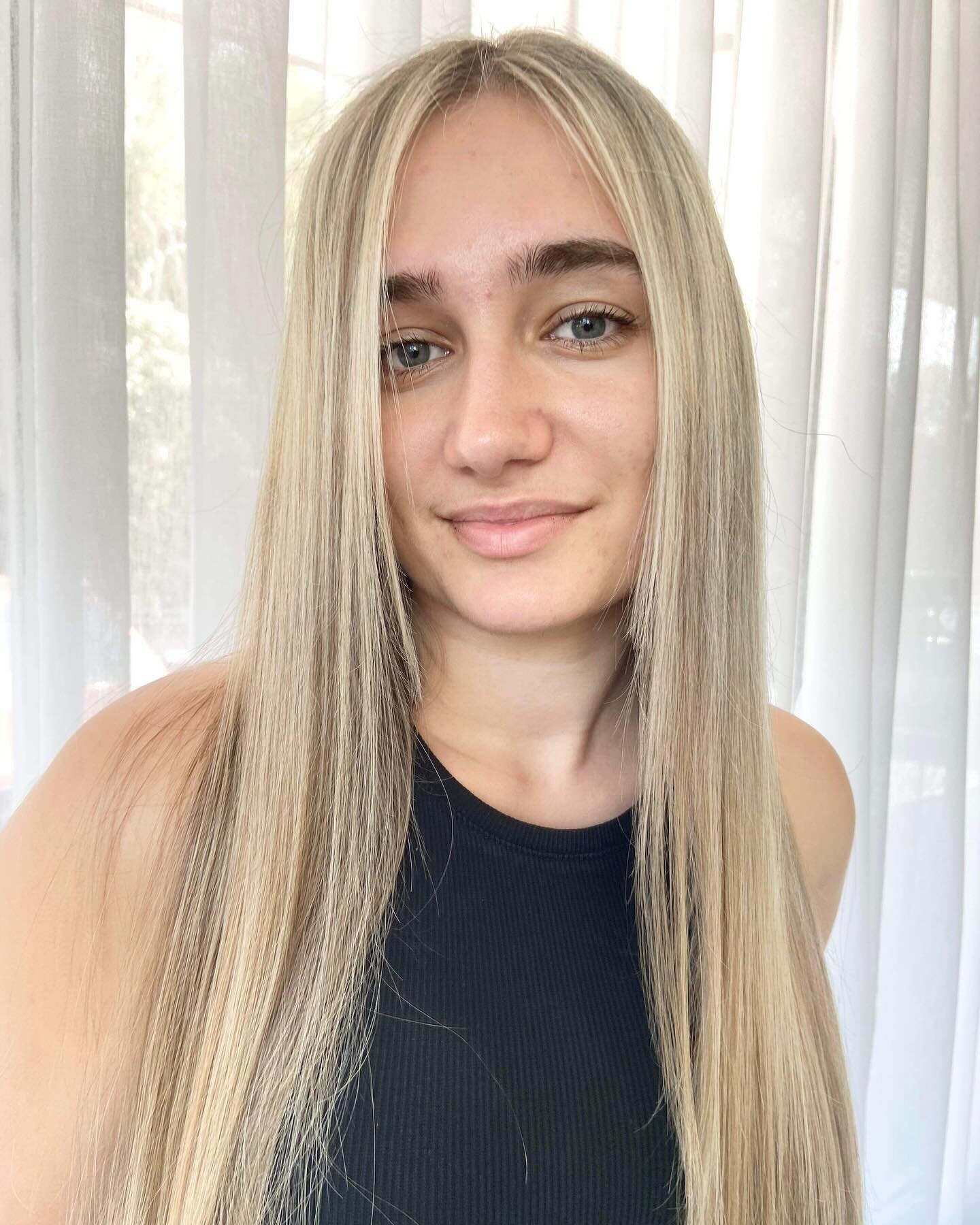 THE HARE-Y EFFECT ✦

Service - foiling and color correction 
Stylist - @amy_thehare.boutique 

📍Shop D, 6 Dutton Street Walkerston Q 4751
📱07 4857 5109 or text 0473 836 974
(Located at the Woolworths complex beside Raw Fitness gym).

#mackaysalon #