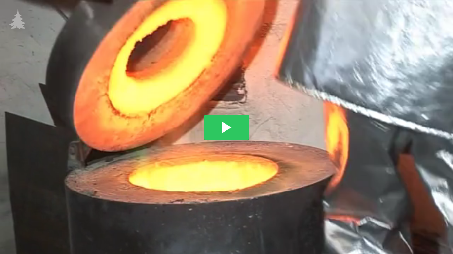 Nidaros Metalvarefabrik, Trondheim. Publisert av Gyldendal Norsk Forlag AS. 2018.