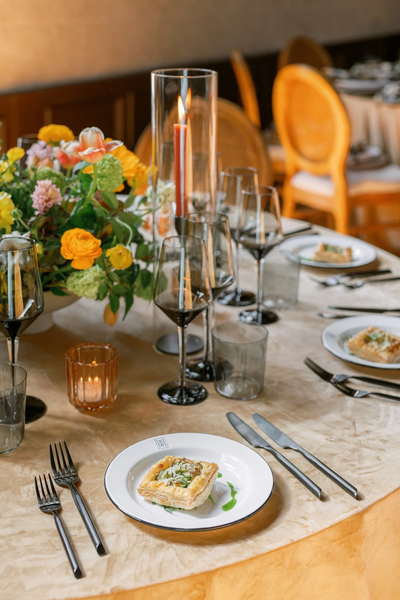 The table is where the season begins. Ready to host without the stress? We&rsquo;ll create a setting that feels effortless and unforgettable.

Book your holiday event now before prime dates are gone.

Venue: @hotelsanbuena
Event Design: @soniahopkins