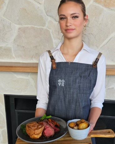 Who doesn't love a Sunday Roast??

Book now - www.covetavern.com.au