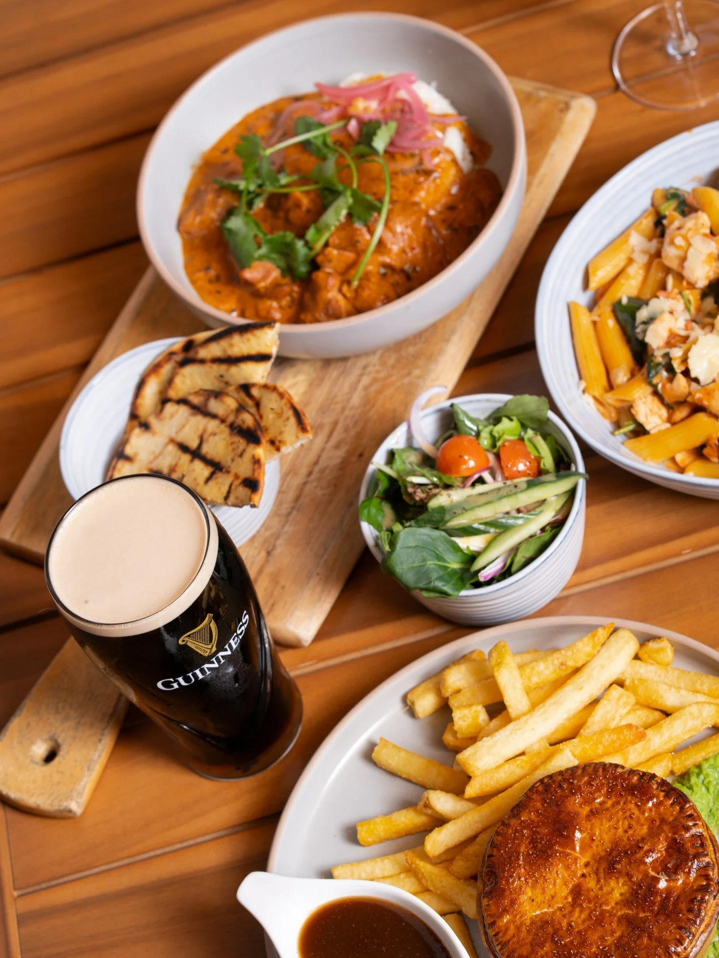 Why not join us for one of our specials nights!! 
Monday - Curry Night
Tuesday - Schnitzel Night
Wednesday - Steak Night 
Sunday - Classic Sunday Roast 
Book now using the link in bio π‍βοΈ