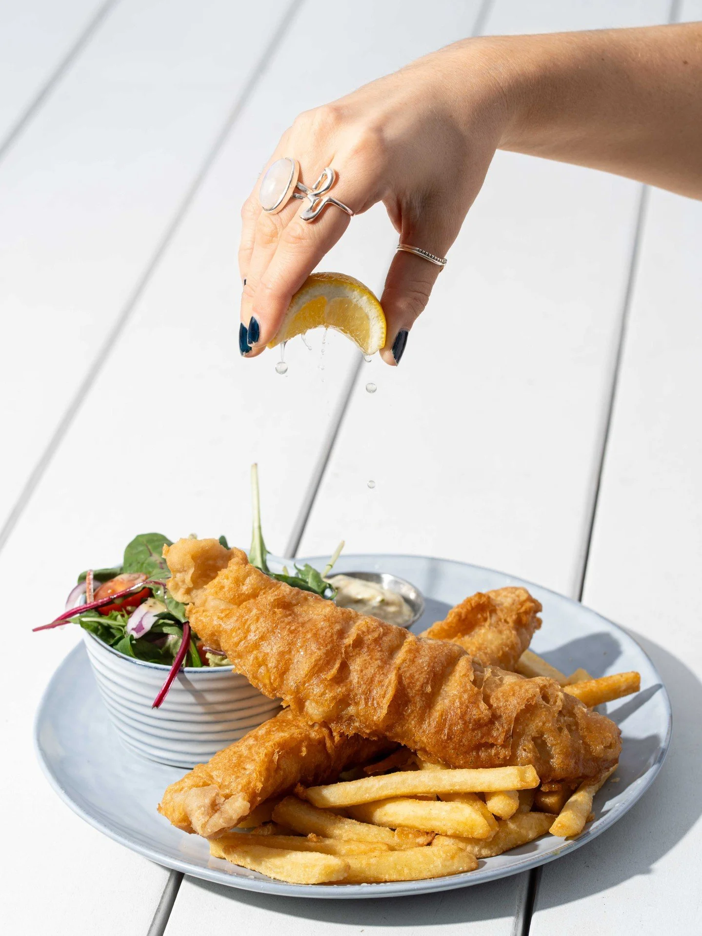 Thinking about lunch? 🤔

If you&rsquo;re looking for crispy fish and chips done right, we&rsquo;ve got you. - link in bio