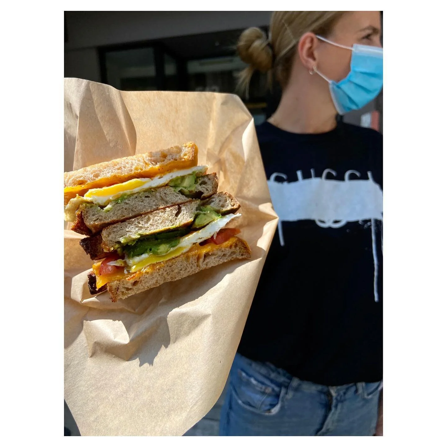 Breakfast Sandwich 🍳 🌶 🔥 
Because it is my favorite meal of the day.
.
Fried Egg, Avocado, Tomatoes, Aged Cheddar, Chipotle Aioli, served on toasted Organic Sourdough from @little.batard 
.
.
.
#organic #artisanbread #sourdough #localbusiness #loc