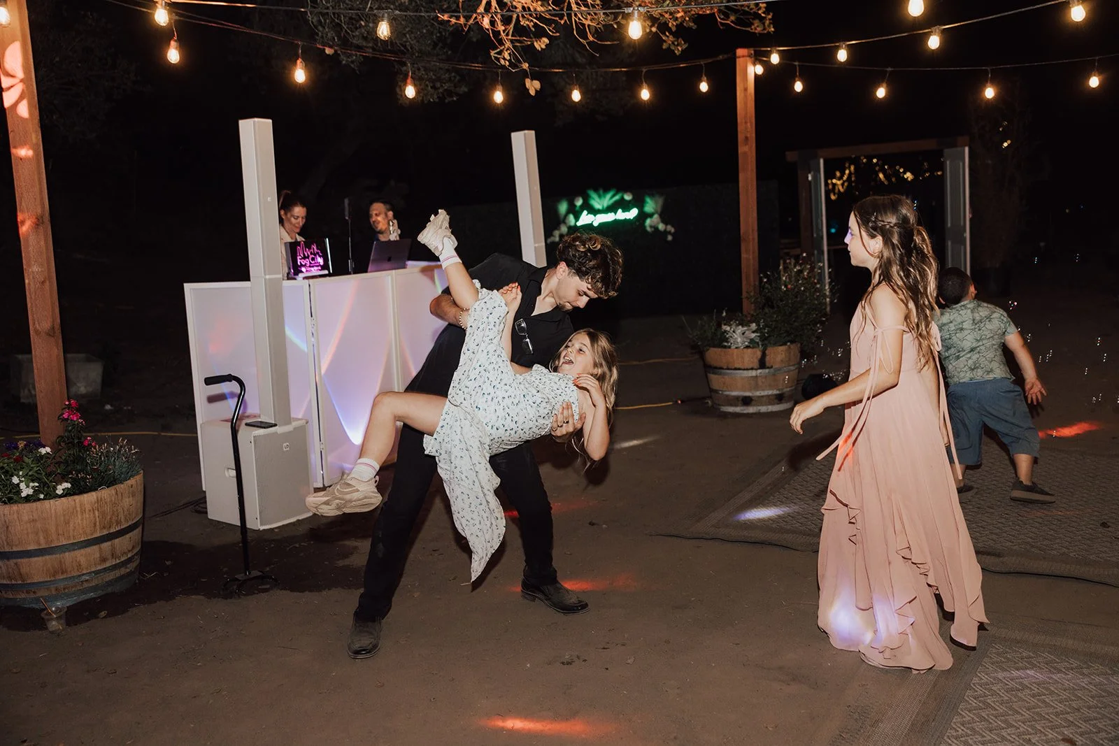 THEDELAURAS_THEMACDONALDFARM_WEDDING_MICHAEL_DANIEL1599.jpg