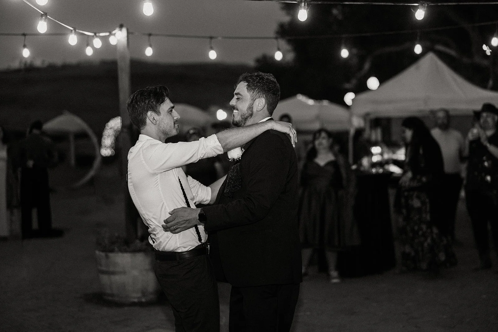 THEDELAURAS_THEMACDONALDFARM_WEDDING_MICHAEL_DANIEL1530-2.jpg