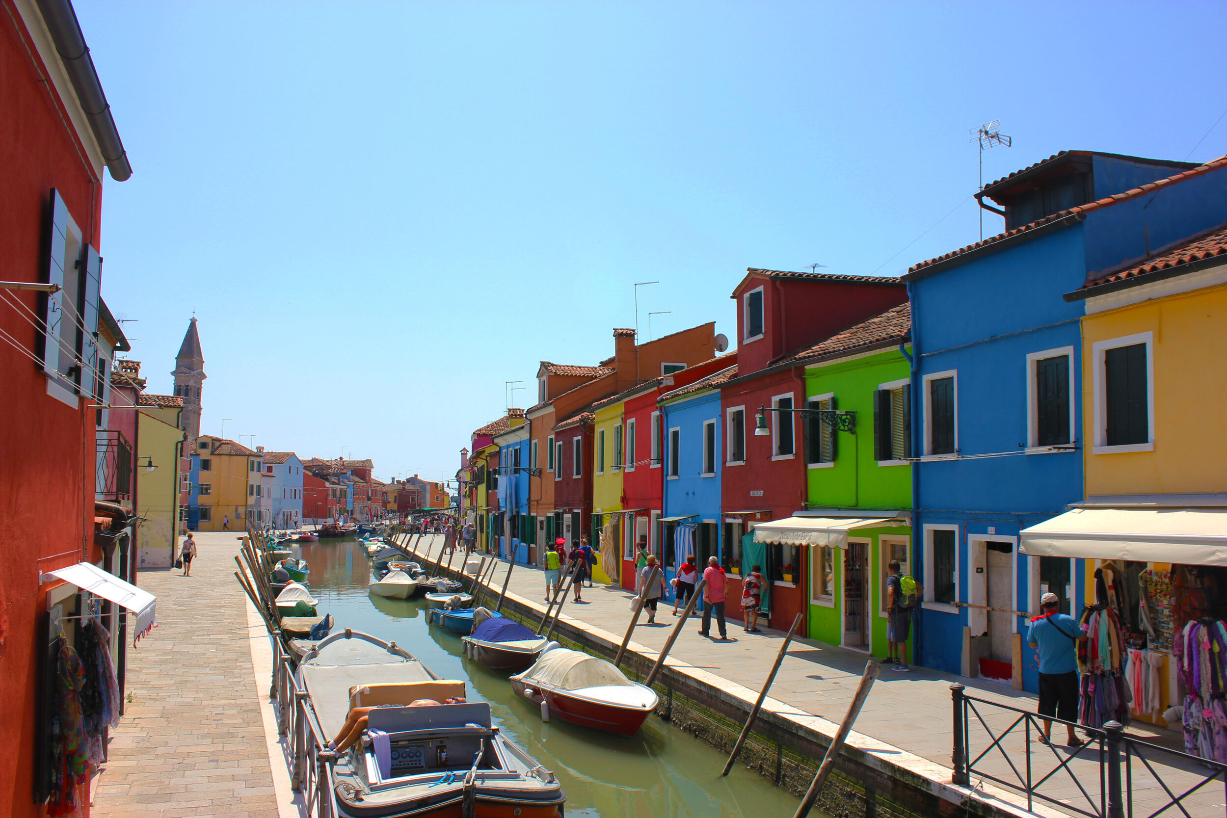 Burano 3. 
Photographed and edited by Amyra Atheefa, 2016. 