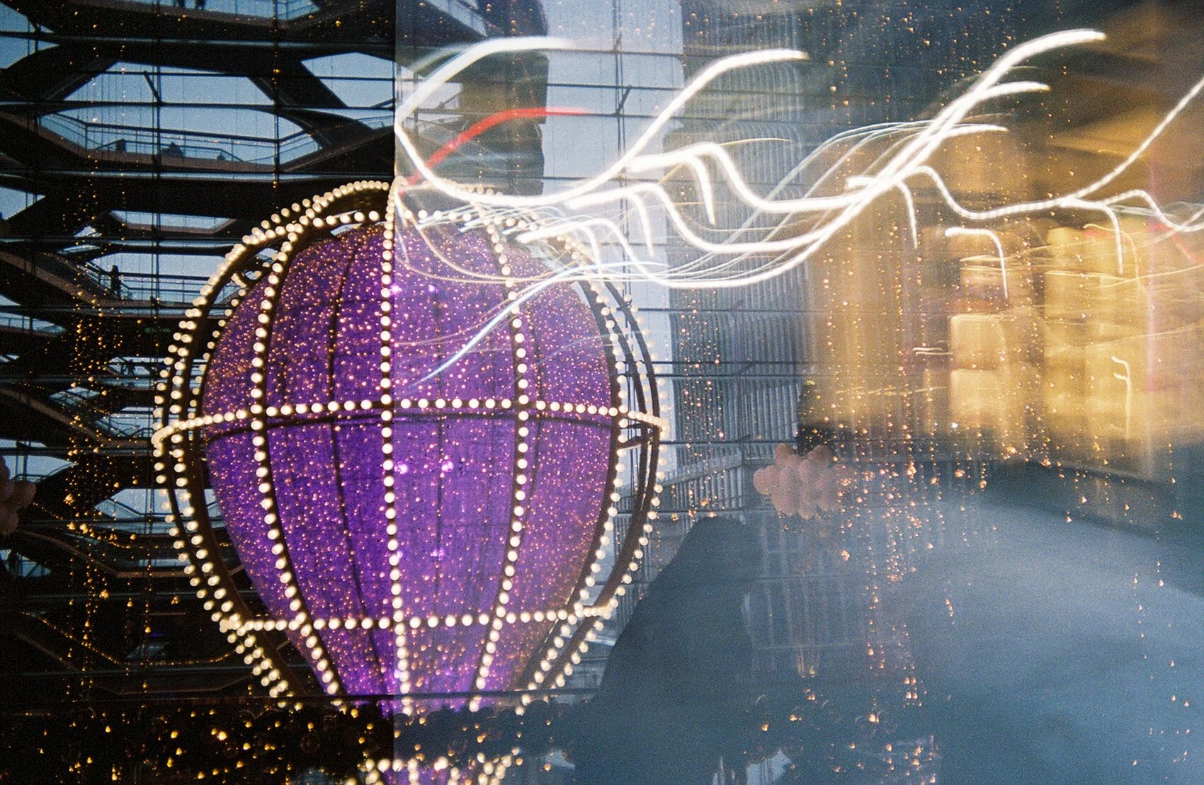 Balloon Vessel. 
Photographed edited by Amyra Atheefa, 2020. 