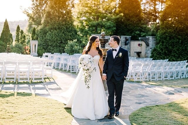 When planning the perfect wedding or social event, @parkcrestevents provides an elegant and intimate setting. The picturesque grounds overlooking Shades Mountain, mixed with the luxurious Carriage House is a perfect combination for a memorable specia